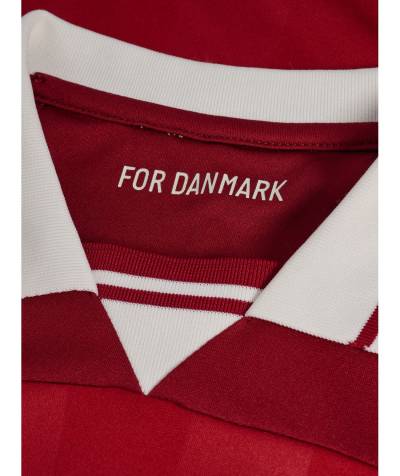 denmark_2025_hummel_womens_home_kit_e.jpg