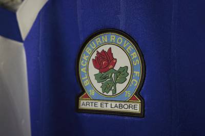 blackburn_rovers_25_26_macron_home_kit_l.jpg