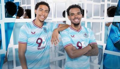 burnley_25_26_castore_away_kit_c1.jpg