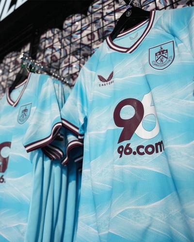 burnley_25_26_castore_away_kit_f.jpg