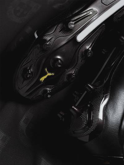 puma_king_platinum_pantera_negra_football_boots_e.jpg