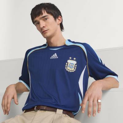 argentina_2006_adidas_away_reissue_jersey_00.jpg