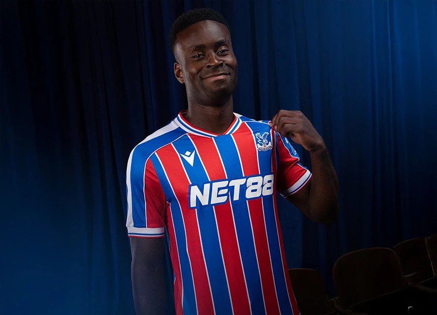 Crystal Palace 25/26 Macron Home Kit