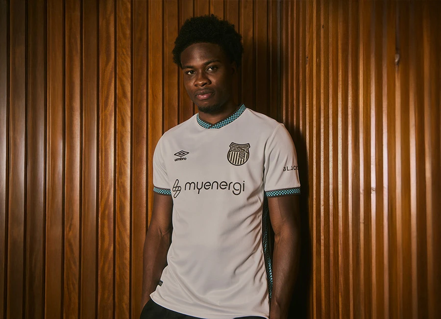 Grimsby Town 25/26 Umbro Third Kit